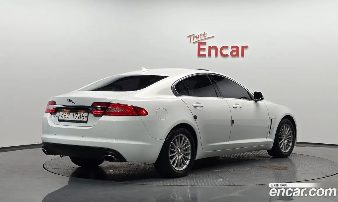 Jaguar XF 2014 2.0 автомат (гидро), фото 2 Jaguar XF 2014 2.0 автомат (гидро), фото 2