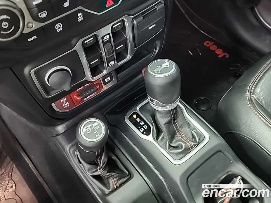 Jeep Wrangler 2018 2.0 автомат (гидро), фото 8