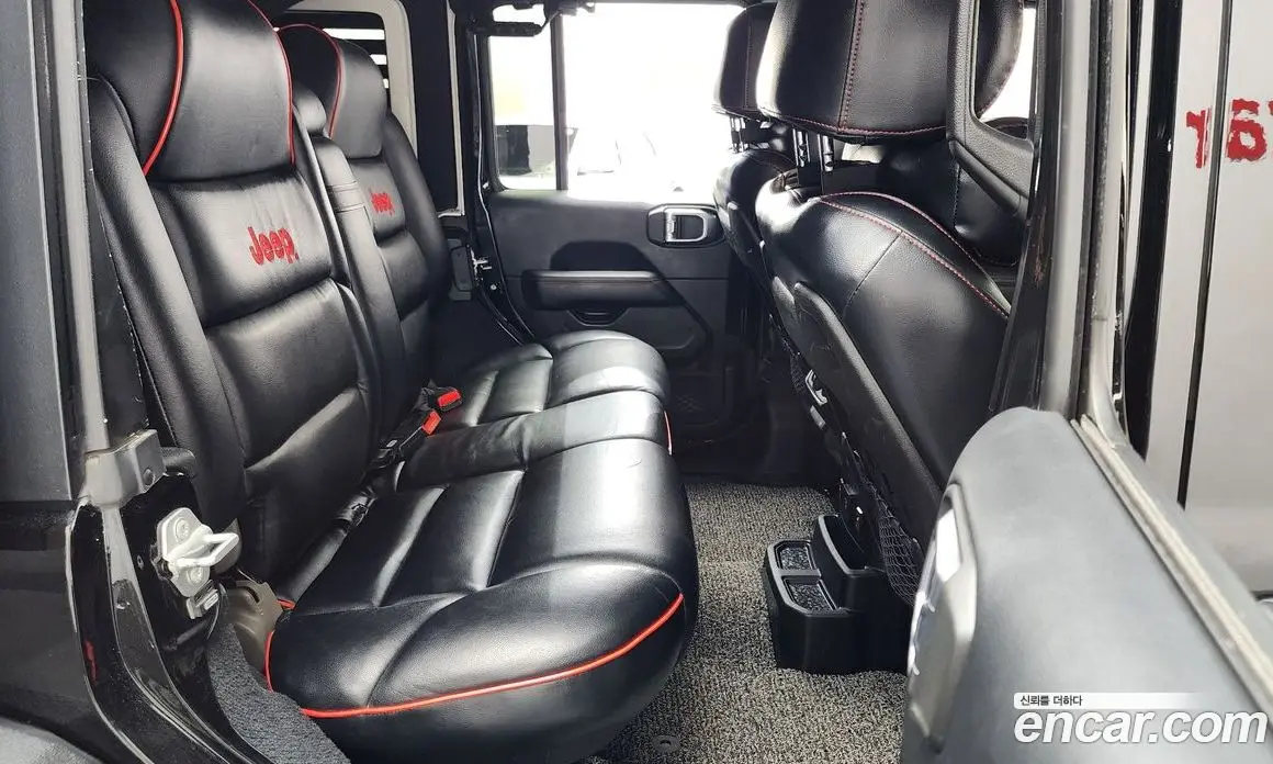 Jeep Wrangler 2018 2.0 автомат (гидро), фото 17