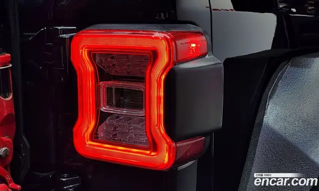 Jeep Wrangler 2018 2.0 автомат (гидро), миниатюра 9