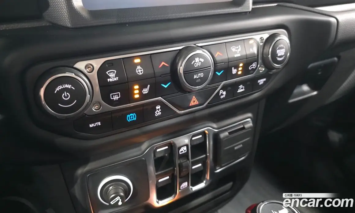 Jeep Wrangler 2022 2.0 автомат (гидро), фото 17