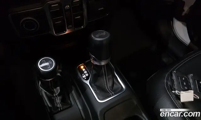 Jeep Wrangler 2022 2.0 автомат (гидро), миниатюра 11