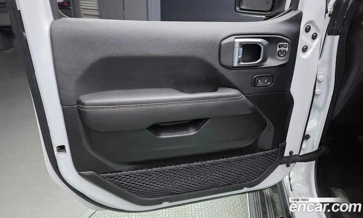 Jeep Wrangler 2022 2.0 автомат (гидро), фото 13
