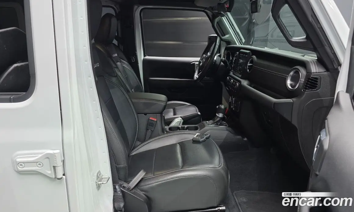 Jeep Wrangler 2022 2.0 автомат (гидро), фото 17