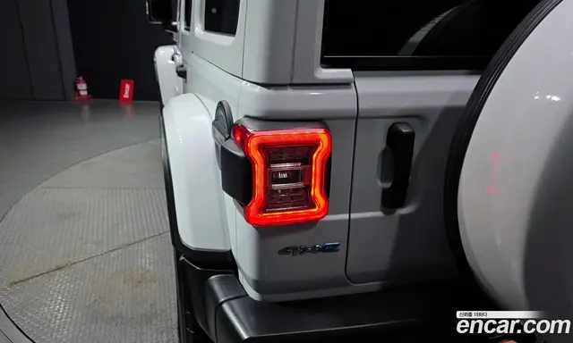 Jeep Wrangler 2022 2.0 автомат (гидро), миниатюра 8