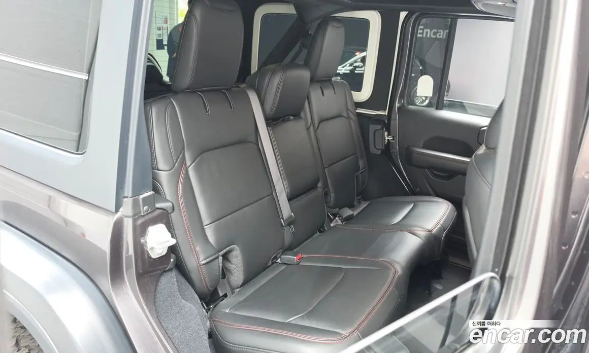 Jeep Wrangler 2023 2.0 автомат (гидро), фото 11