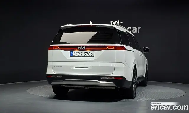 Kia Carnival 2023 2.2 автомат (гидро), миниатюра 4