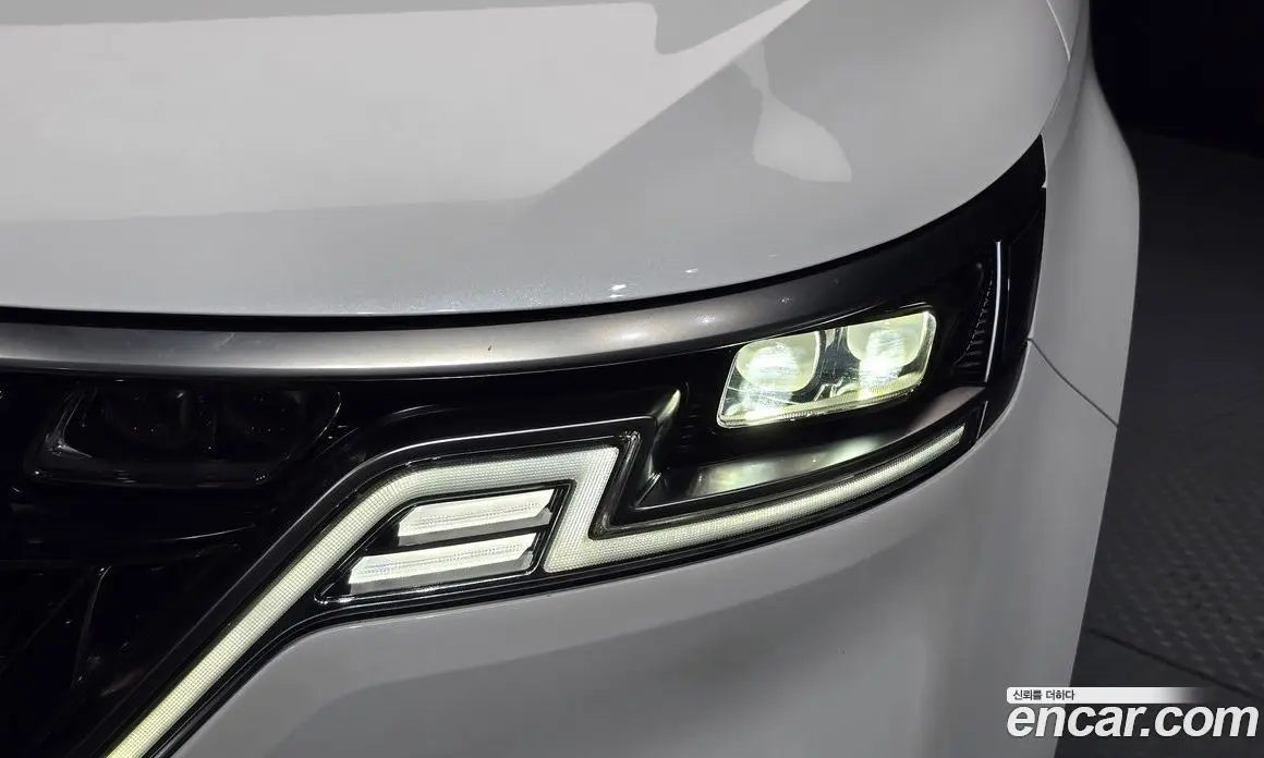 Kia Carnival 2023 2.2 автомат (гидро), фото 8