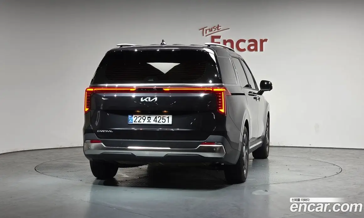 Kia Carnival 2024 3.5 автомат (гидро), фото 4