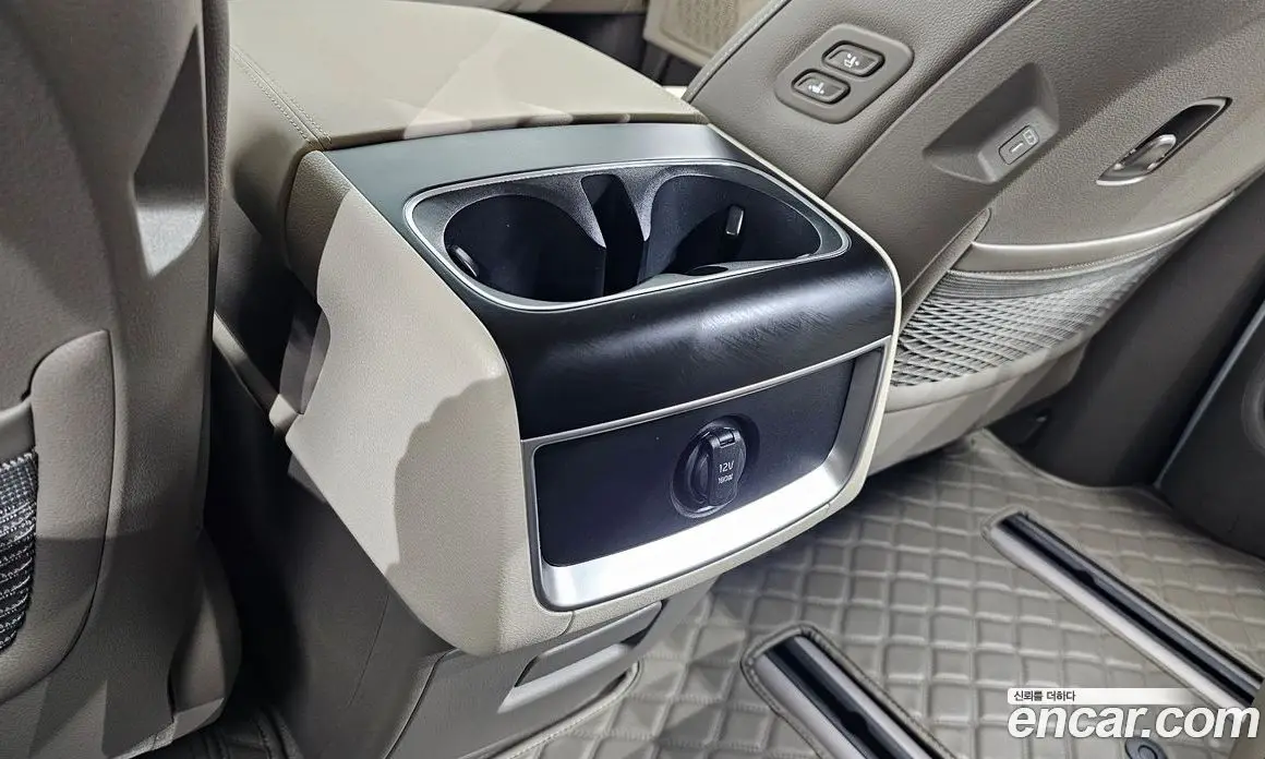 Kia Carnival 2025 1.6 автомат (гидро), фото 24