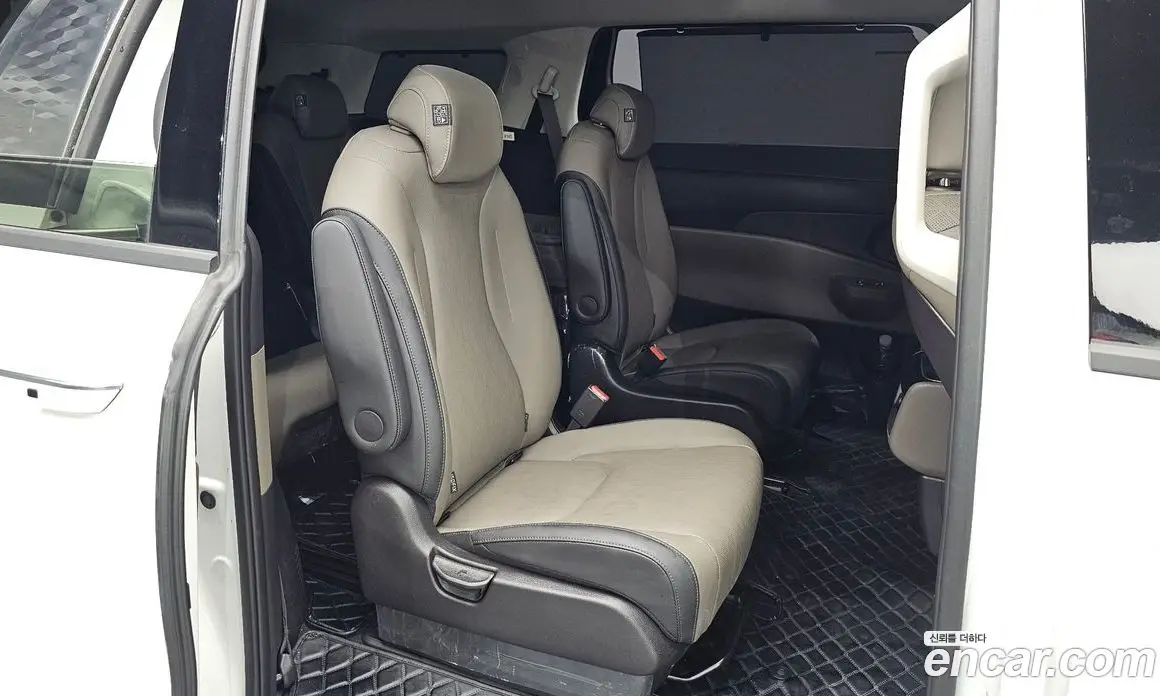 Kia Carnival 2025 1.6 автомат (гидро), фото 11
