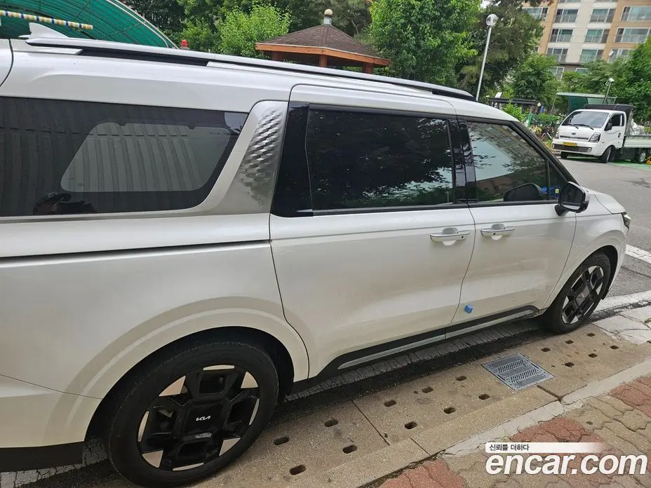 Kia Carnival 2025 1.6 автомат (гидро), фото 3