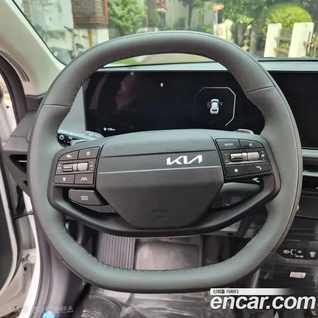 Kia EV6 2025 автомат (гидро), миниатюра 6