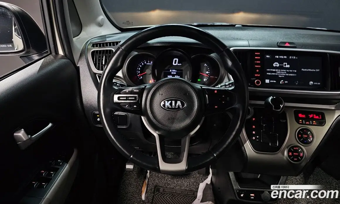 Kia Ray 2020 1.0 автомат (гидро), фото 13
