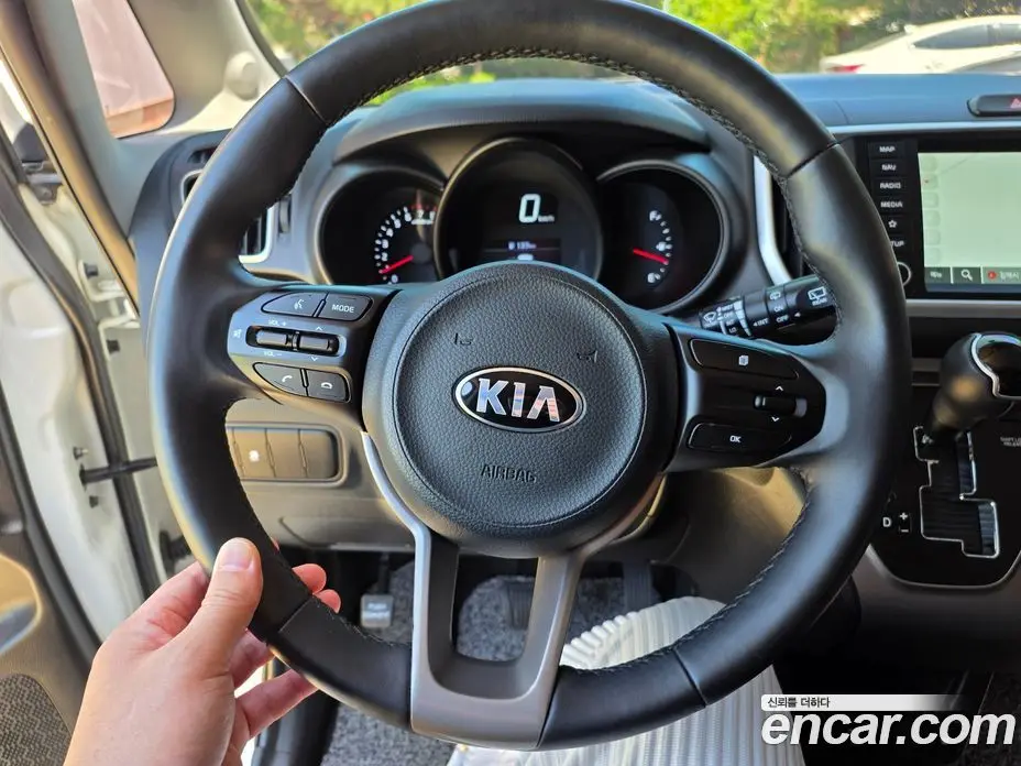 Kia Ray 2021 1.0 автомат (гидро), фото 14