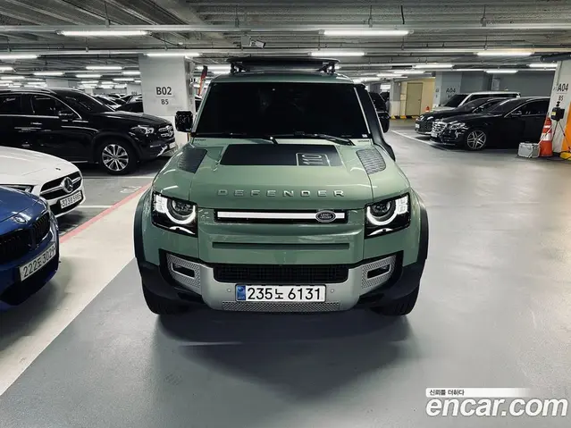 Land Rover Defender 2023 3.0 автомат (гидро), миниатюра 2