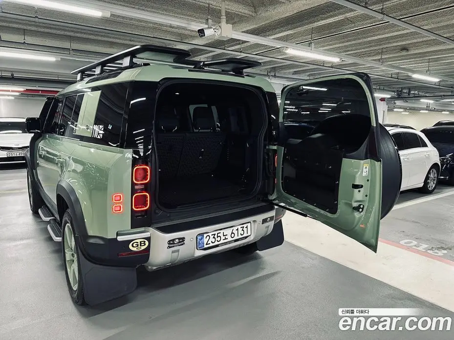 Land Rover Defender 2023 3.0 автомат (гидро), фото 20