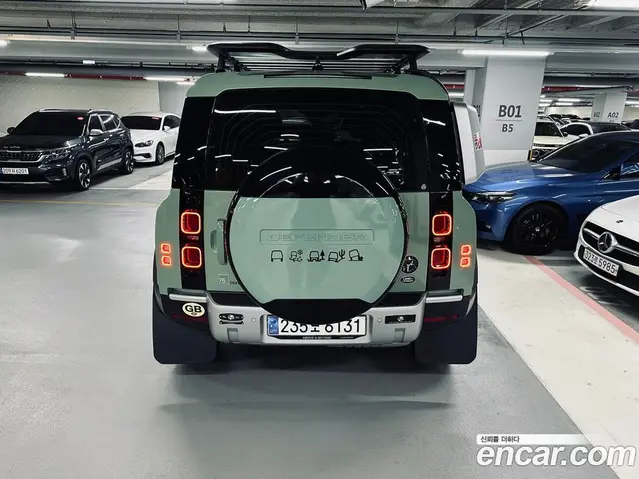 Land Rover Defender 2023 3.0 автомат (гидро), миниатюра 4