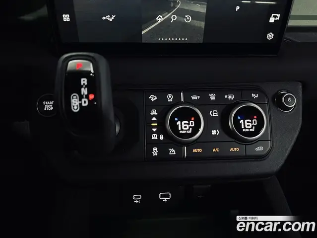 Land Rover Defender 2023 3.0 автомат (гидро), миниатюра 9
