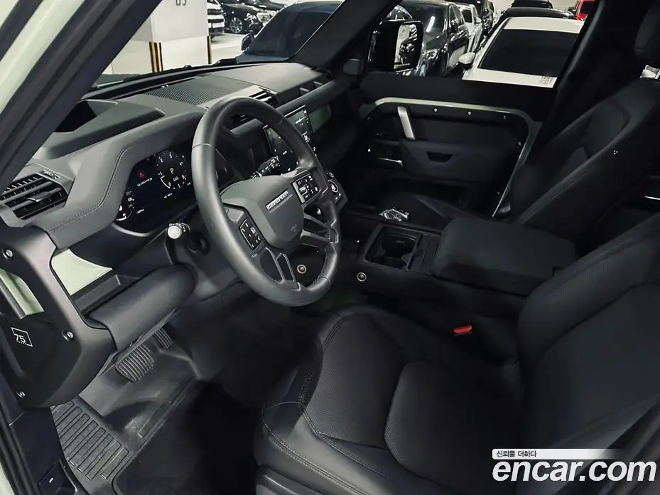 Land Rover Defender 2023 3.0 автомат (гидро), фото 10