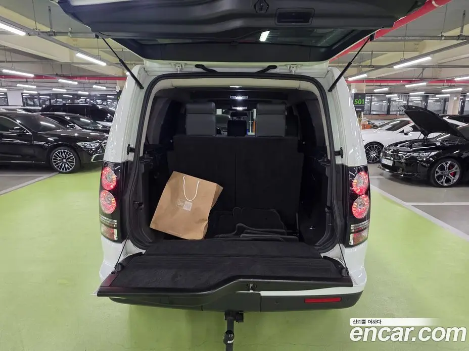Land Rover Discovery 2014 3.0 автомат (гидро), фото 15