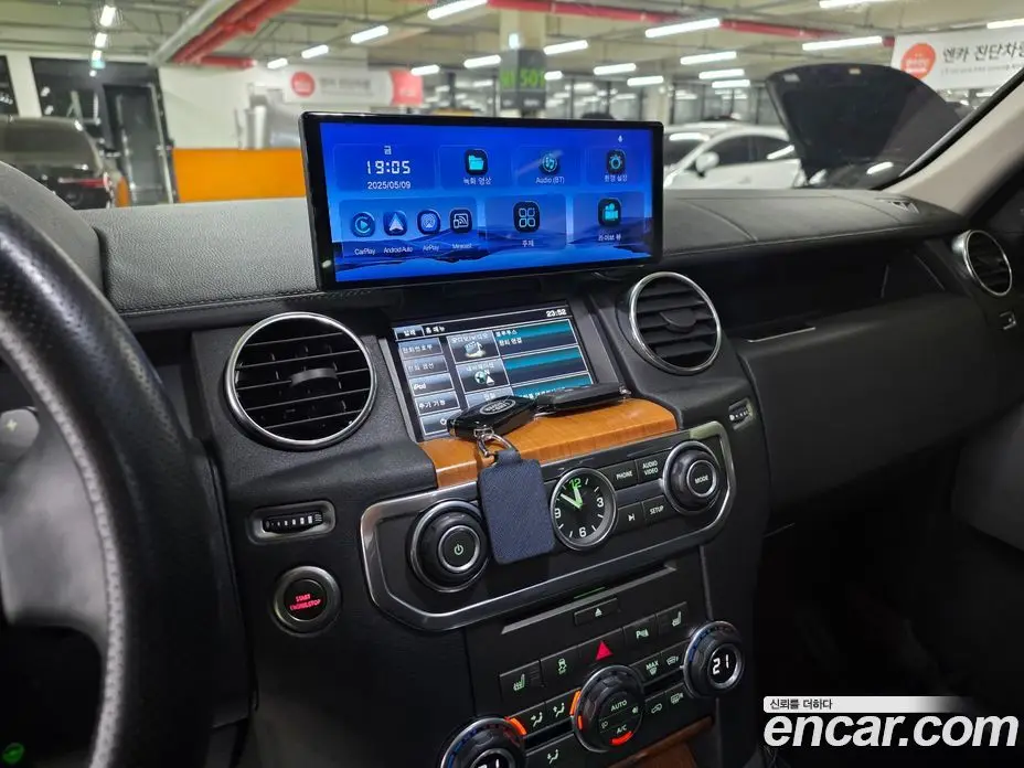 Land Rover Discovery 2014 3.0 автомат (гидро), фото 17