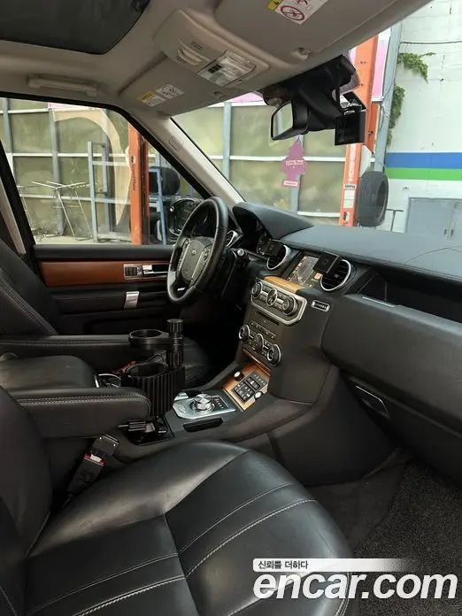 Land Rover Discovery 2015 3.0 автомат (гидро), фото 12