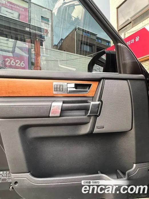 Land Rover Discovery 2015 3.0 автомат (гидро), фото 17