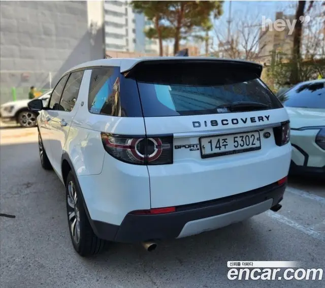Land Rover Discovery Sport 2017 2.0 автомат (гидро), миниатюра 4
