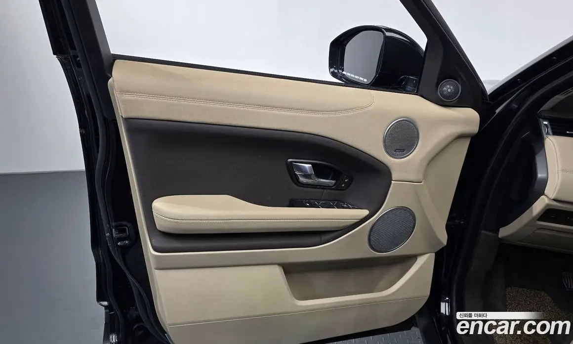 Land Rover Range Rover Evoque 2018 2.0 автомат (гидро), фото 13