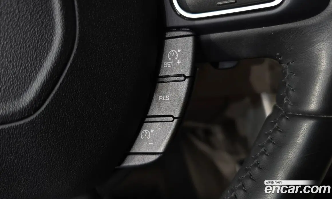 Land Rover Range Rover Evoque 2018 2.0 автомат (гидро), фото 17