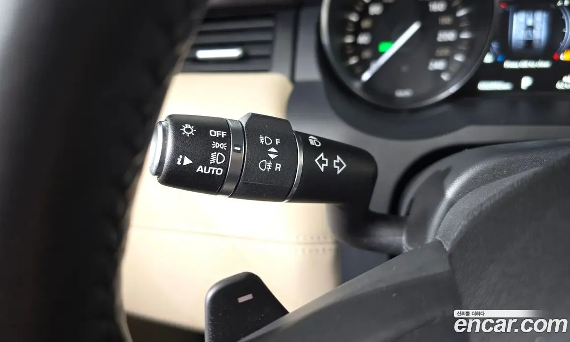 Land Rover Range Rover Evoque 2018 2.0 автомат (гидро), фото 28