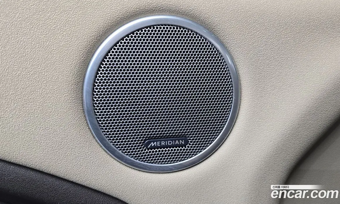 Land Rover Range Rover Evoque 2018 2.0 автомат (гидро), фото 31