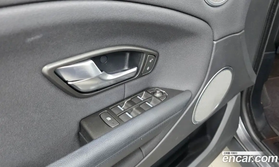 Land Rover Range Rover Evoque 2018 2.0 автомат (гидро), фото 28
