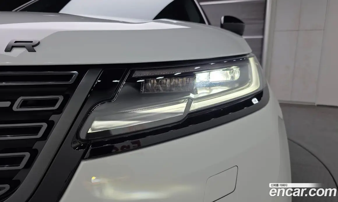 Land Rover Range Rover Velar 2026 2.0 автомат (гидро), фото 17