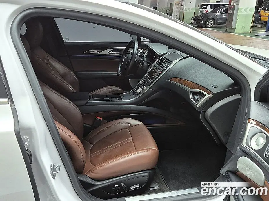 Lincoln MKZ 2019 2.0 автомат (гидро), фото 13 Lincoln MKZ 2019 2.0 автомат (гидро), фото 13
