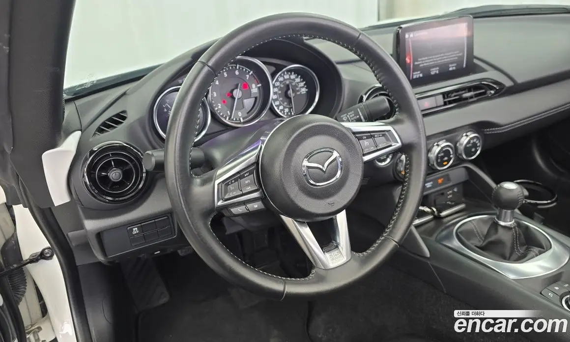 Mazda MX-5 2022 2.0 механика, фото 12 Mazda MX-5 2022 2.0 механика, фото 12