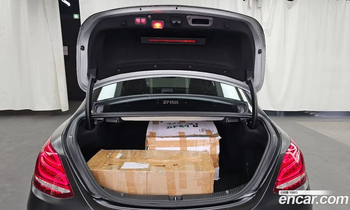 Mercedes-Benz C-Class 2015 4.0 гидро, фото 20 Mercedes-Benz C-Class 2015 4.0 гидро, фото 20