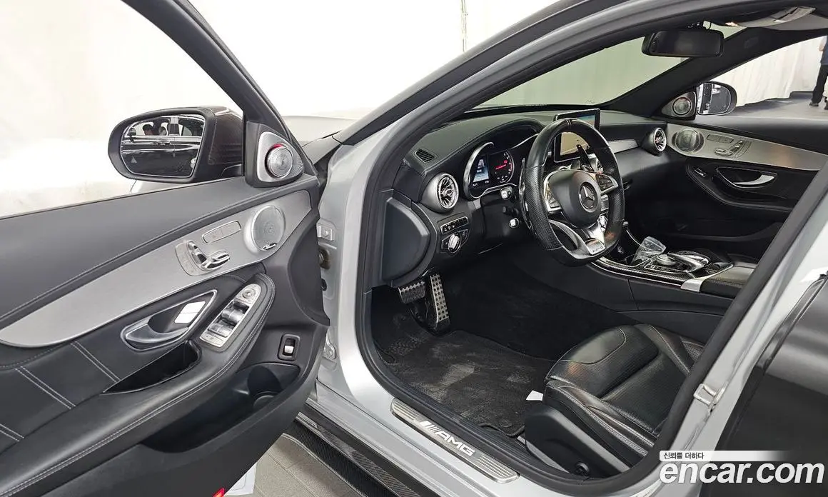 Mercedes-Benz C-Class 2015 4.0 гидро, фото 10 Mercedes-Benz C-Class 2015 4.0 гидро, фото 10