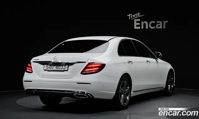 Mercedes-Benz E-Class 2019 1.9 гидро, миниатюра 2