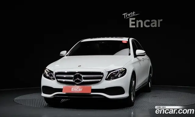 Mercedes-Benz E-Class 2019 1.9 гидро, миниатюра 3