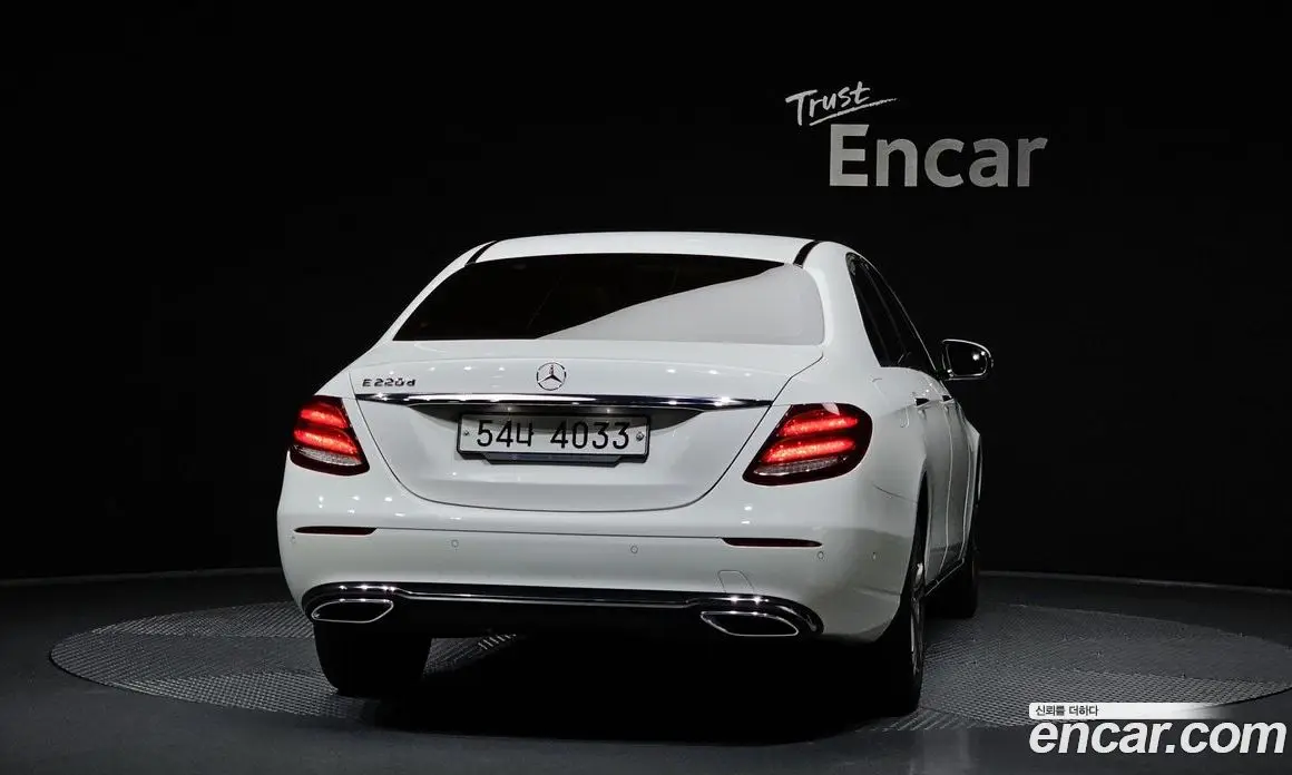 Mercedes-Benz E-Class 2019 1.9 гидро, фото 4