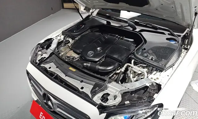 Mercedes-Benz E-Class 2019 1.9 гидро, миниатюра 6