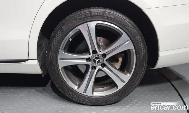 Mercedes-Benz E-Class 2019 1.9 гидро, миниатюра 7