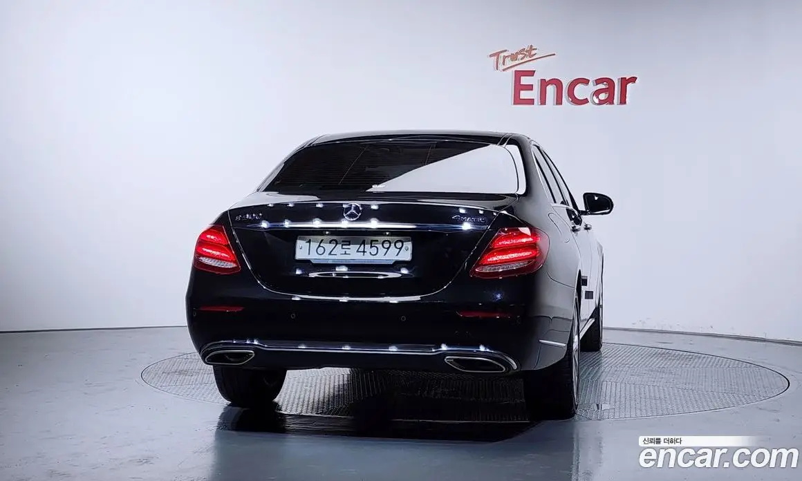 Mercedes-Benz E-Class 2020 2.0 гидро, фото 4 Mercedes-Benz E-Class 2020 2.0 гидро, фото 4