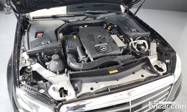 Mercedes-Benz E-Class 2020 2.0 гидро, миниатюра 6 Mercedes-Benz E-Class 2020 2.0 гидро, миниатюра 6
