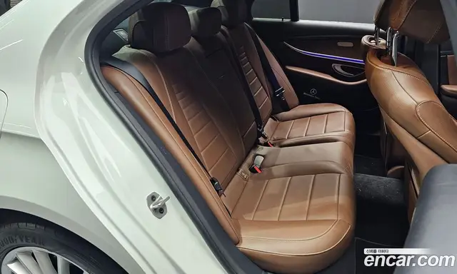 Mercedes-Benz E-Class 2022 2.0 гидро, миниатюра 11 Mercedes-Benz E-Class 2022 2.0 гидро, миниатюра 11