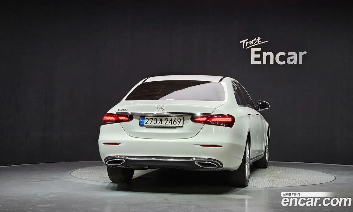 Mercedes-Benz E-Class 2022 2.0 гидро, фото 4 Mercedes-Benz E-Class 2022 2.0 гидро, фото 4