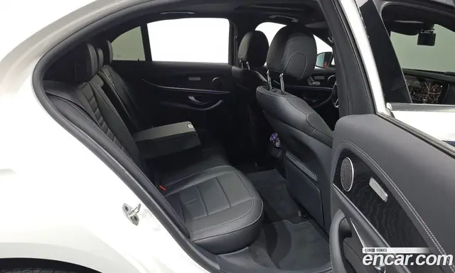 Mercedes-Benz E-Class 2022 2.0 гидро, миниатюра 12