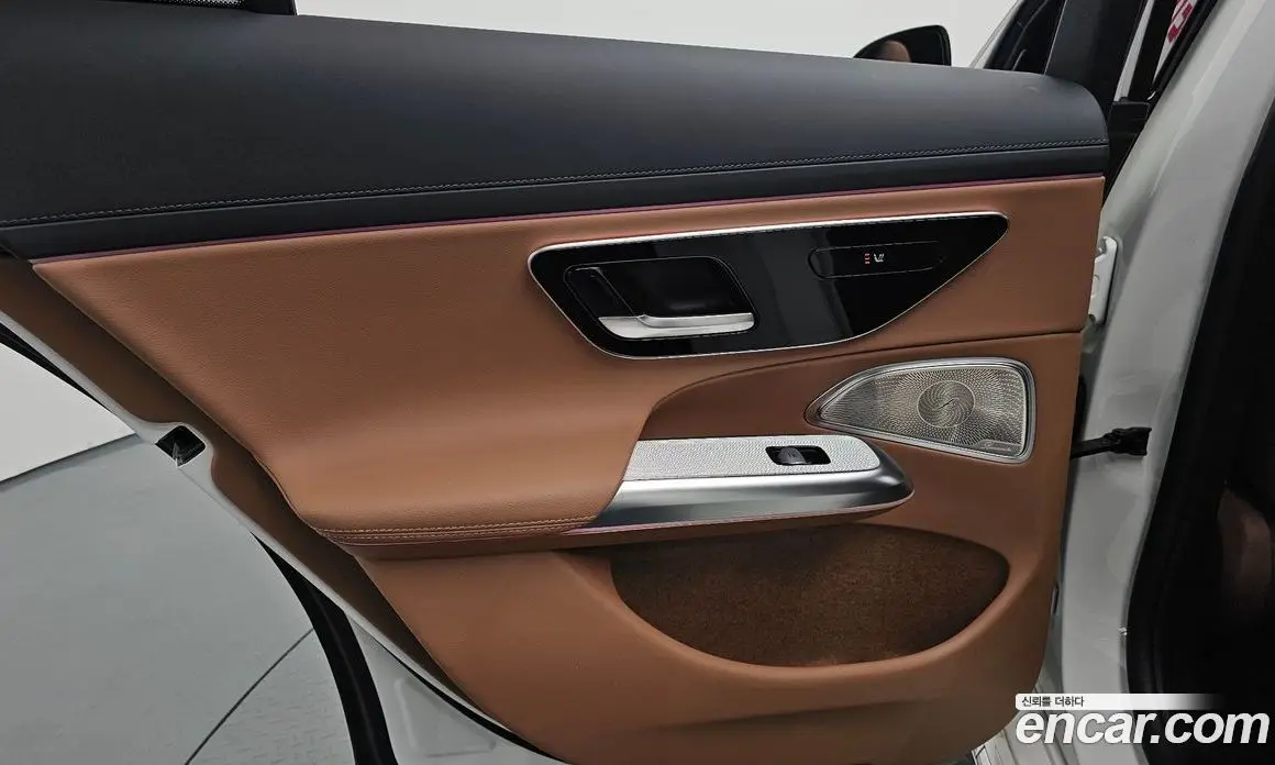 Mercedes-Benz E-Class 2024 2.0 гидро, фото 15